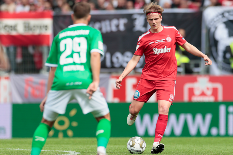 3:0 gegen RWO: 11. Niederrheinpokalsieg! – Rot-Weiss Essen