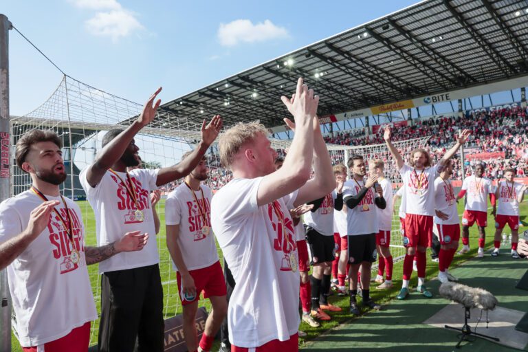 Auf Platz 07 und mit dem Titel in der Hand! – Rot-Weiss Essen