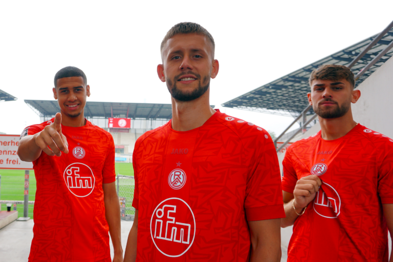 Update zum RWE-Heimtrikot: Original-Vereinslogo wird verwendet – Rot-Weiss Essen