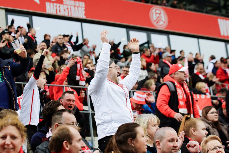 Duisburg: Heim-Bereich ausverkauft! – Rot-Weiss Essen