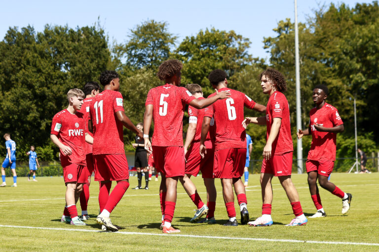 FÖRDERWERK: U19 gegen Revierrivalen Schalke 04 – Rot-Weiss Essen