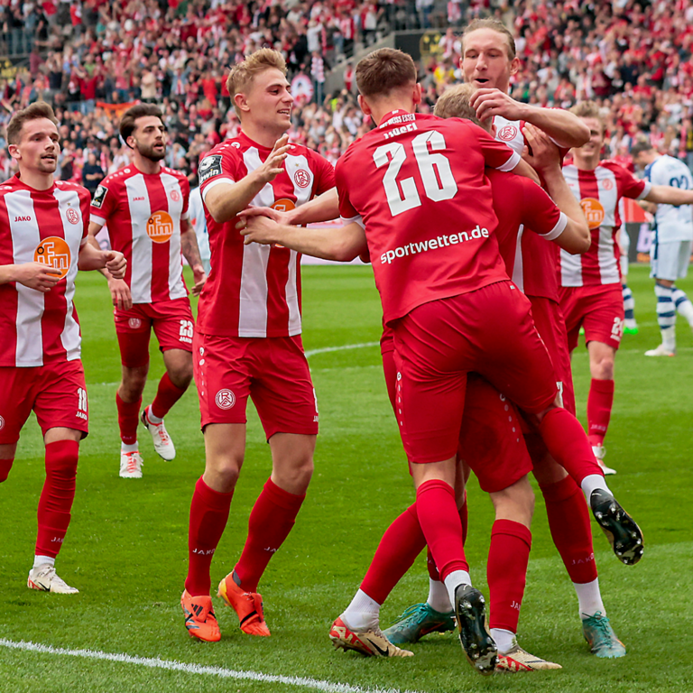 4:1 gegen MSV: Vier Buden zum Derbysieg! – Rot-Weiss Essen